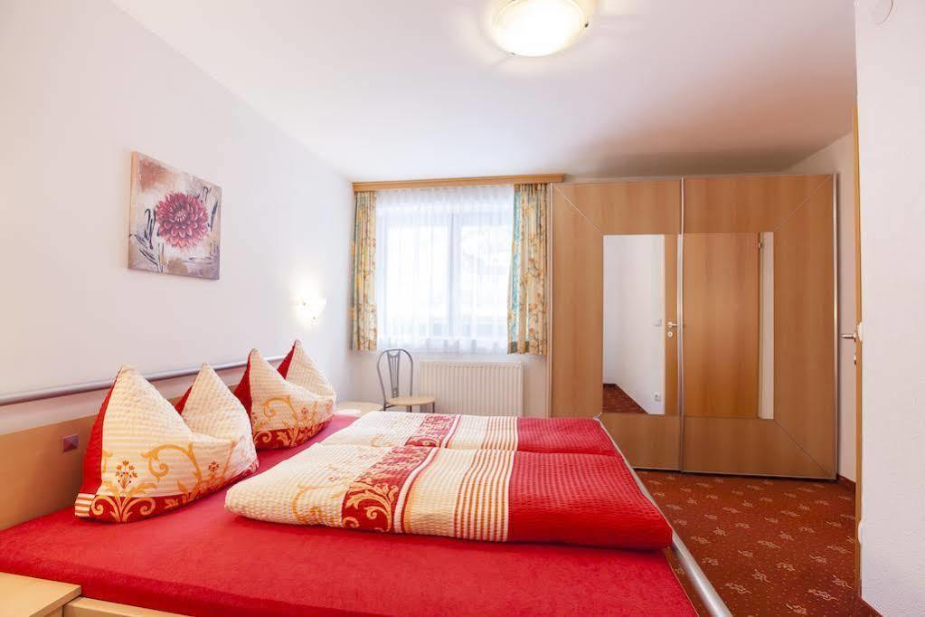Bed and Breakfast Haus Steinbock à Neustift im Stubaital Extérieur photo