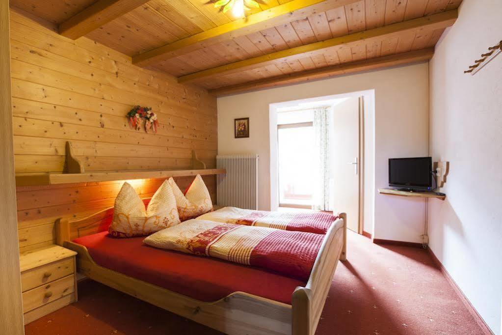 Bed and Breakfast Haus Steinbock à Neustift im Stubaital Extérieur photo