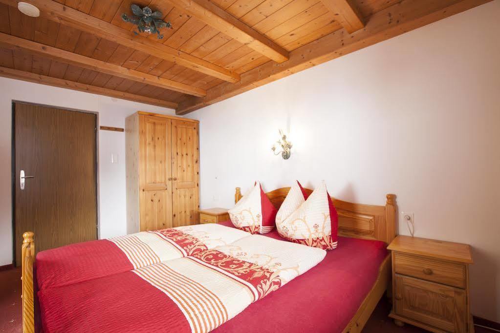 Bed and Breakfast Haus Steinbock à Neustift im Stubaital Extérieur photo